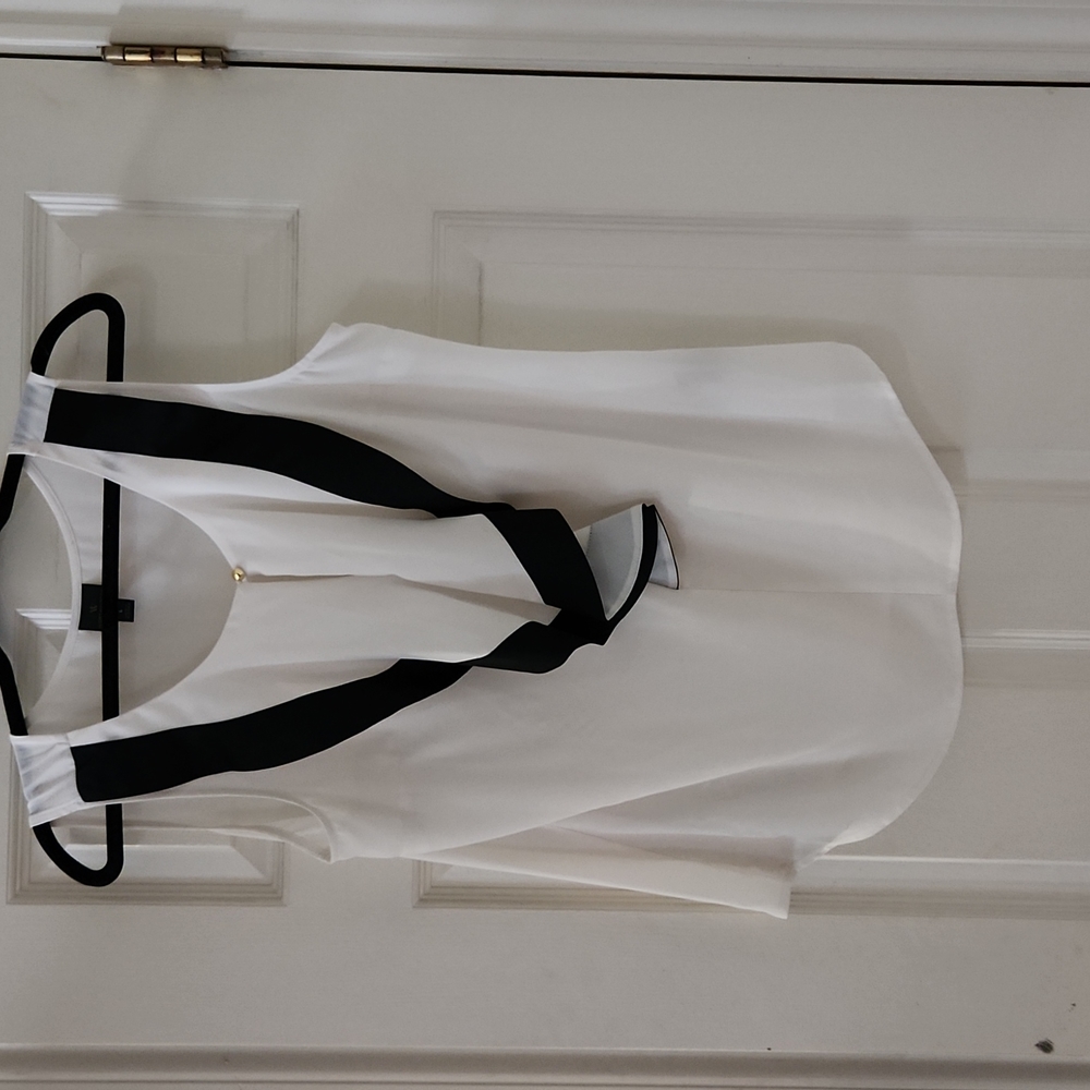 Large Worthington Sleeveless Blouse